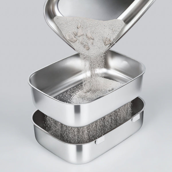 Furrbby Triple-Tray Sifting Litter Box Demonstrating 3-Second Cleaning