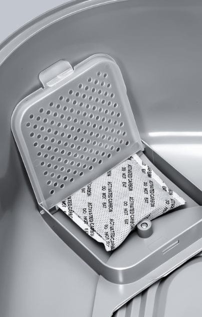 Built-in Charcoal Filter