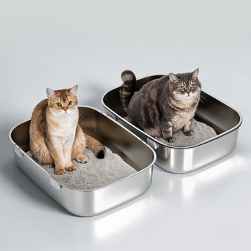 Spacious metal litter tray ideal for multiple cats